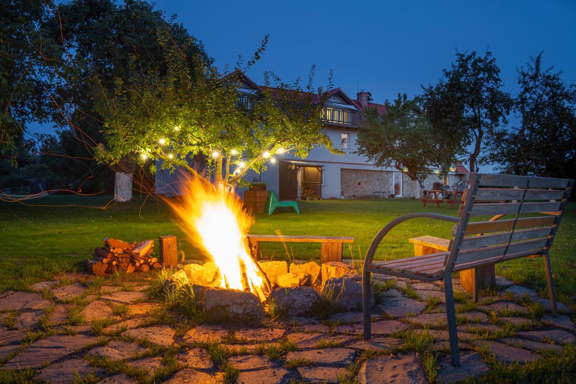 לינה וארוחת בוקר Gajowka  Dom W Domu - Izera Glamping מראה חיצוני תמונה