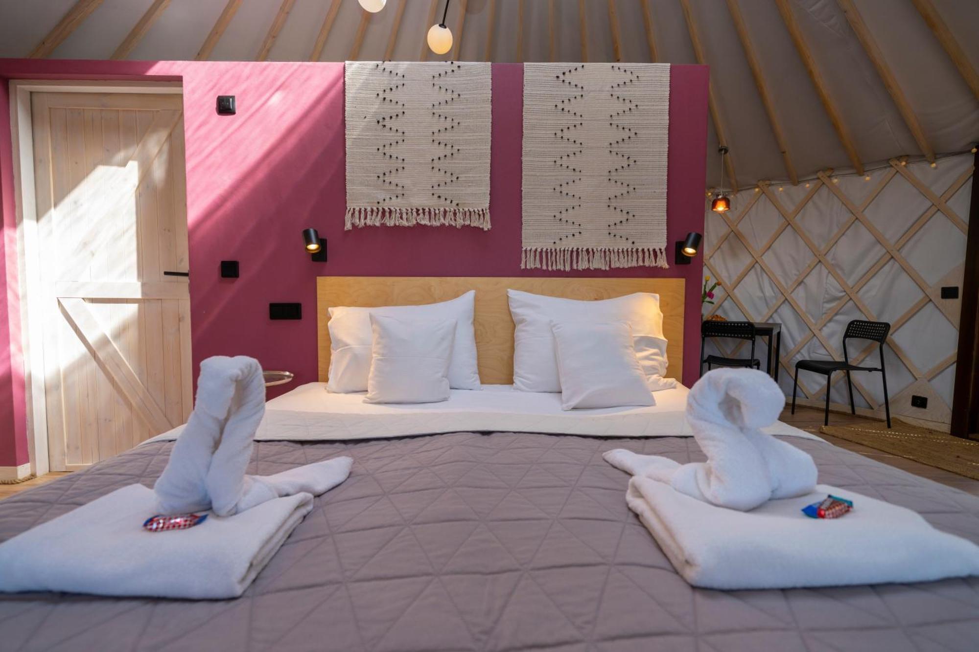 לינה וארוחת בוקר Gajowka  Dom W Domu - Izera Glamping מראה חיצוני תמונה
