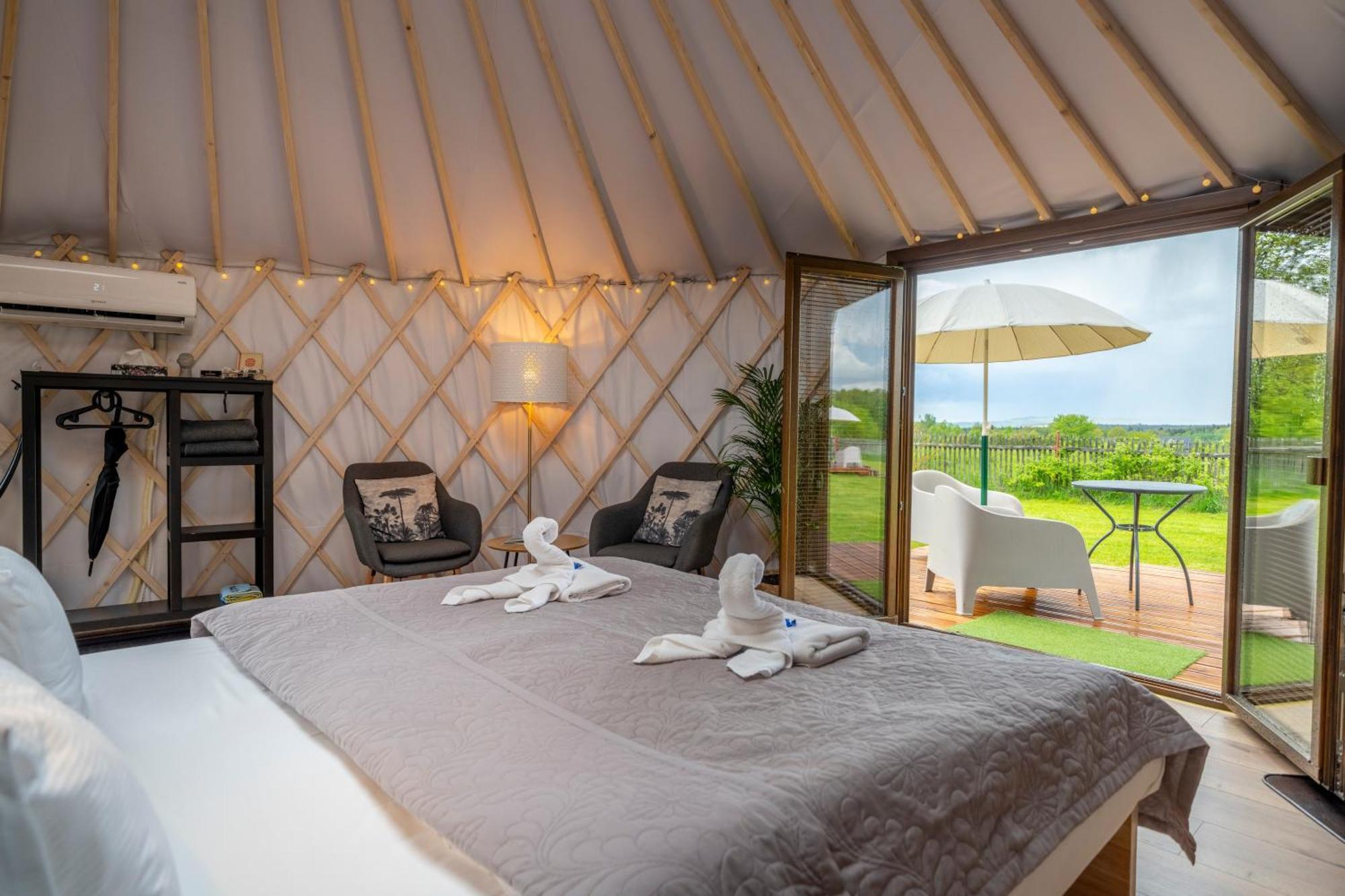 לינה וארוחת בוקר Gajowka  Dom W Domu - Izera Glamping חדר תמונה